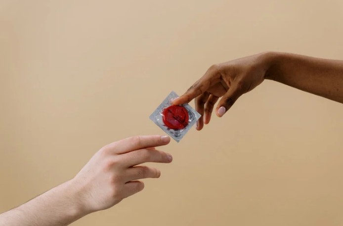 How Do You Tell Someone You’ve Got an STI?